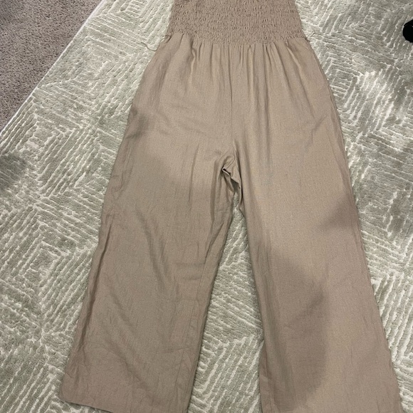 House of Harlow 1960 Pants - House of Harlow 1960 Beige Wide Leg Jumpsuit


0009